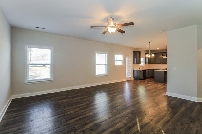 Foto del edificio - 7881 Waterwillow Dr
