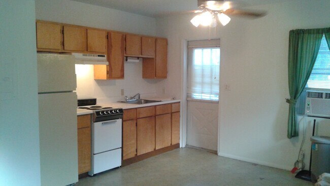 Foto del edificio - 230 SW 12th St