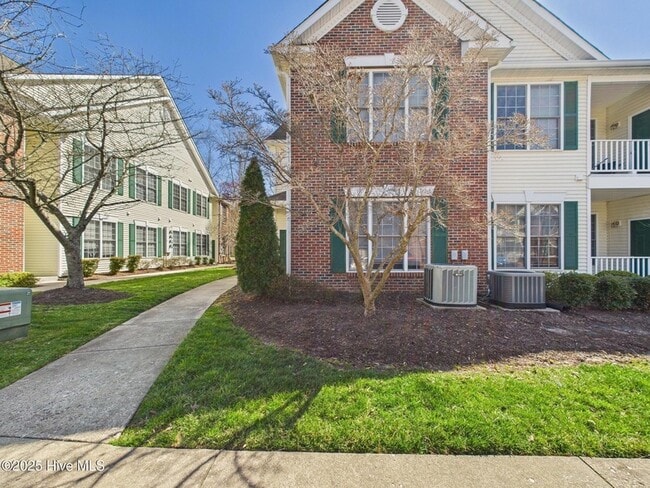 Building Photo - 2111 Kudrow Ln