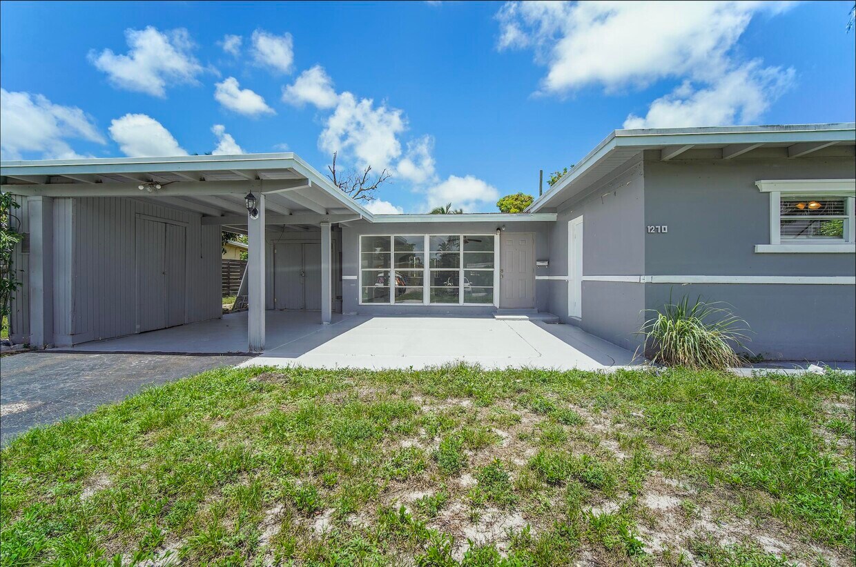 Primary Photo - 1270 SW 29th Terrace