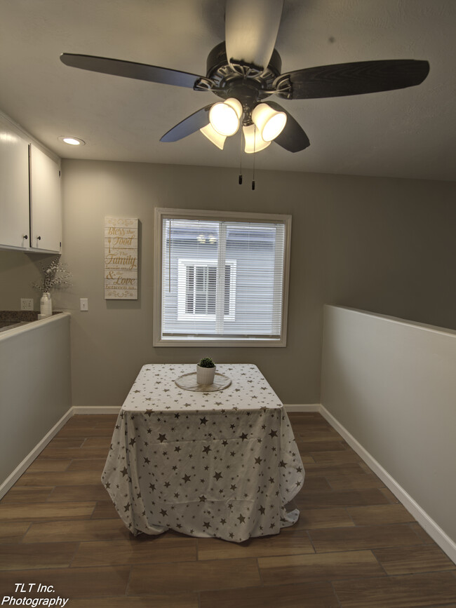 Dining Area - 4417 N 60th Ave