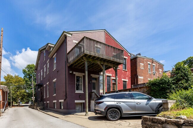 Foto del edificio - 223 E 7th St