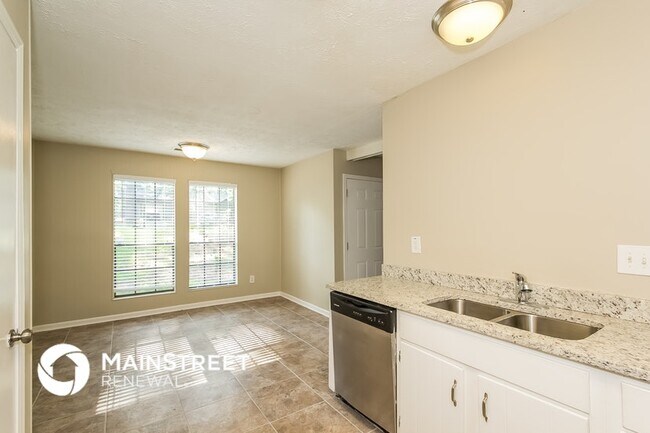 Building Photo - 8495 N Pond Dr