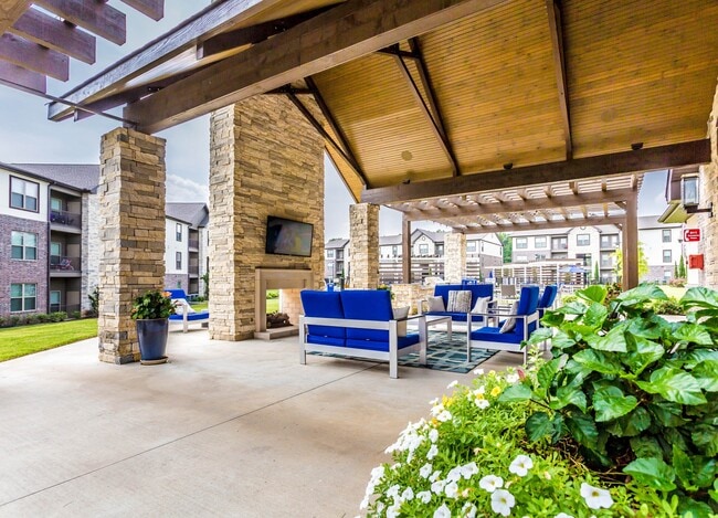 Foto del edificio - McKenzie Park Apartments