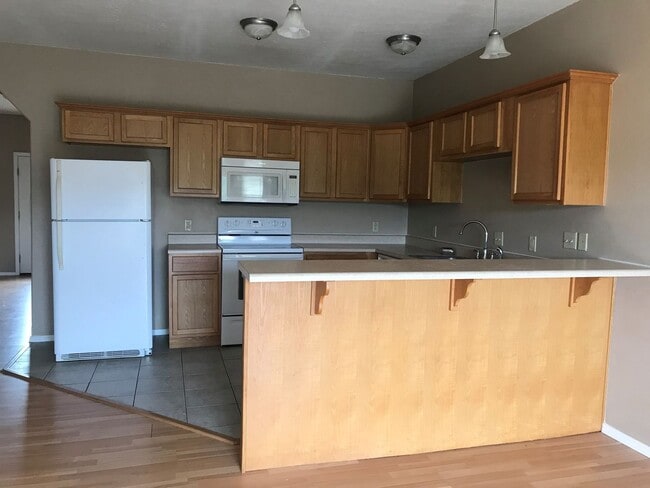 Building Photo - 305 Carmel Valley Way