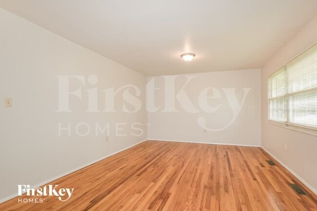 Building Photo - 7 Santa Anita Ct