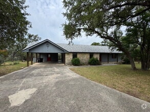 Building Photo - 301 Mesa Dr