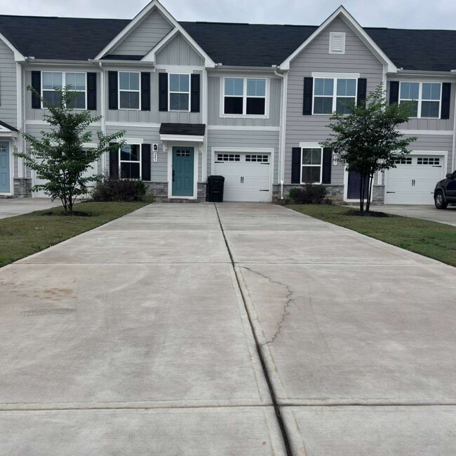 Building Photo - 245 Scenic Rd