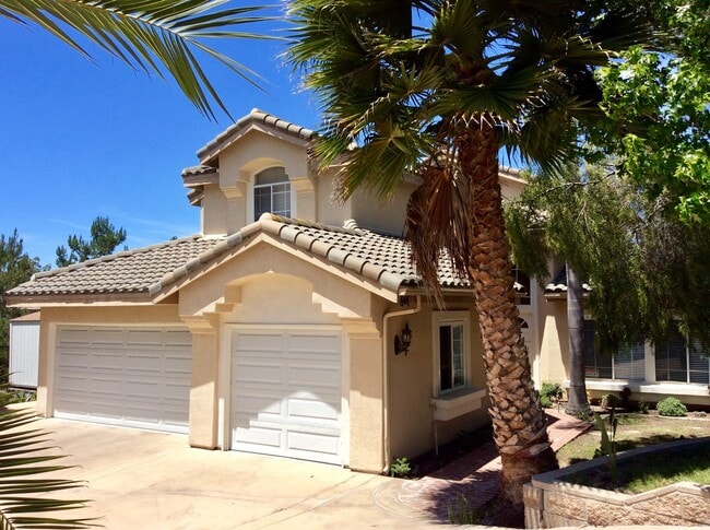 Building Photo - 601 Aliento Ct