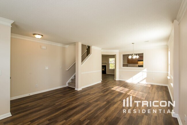 Building Photo - 5770 Sable Glen Road Atlanta GA