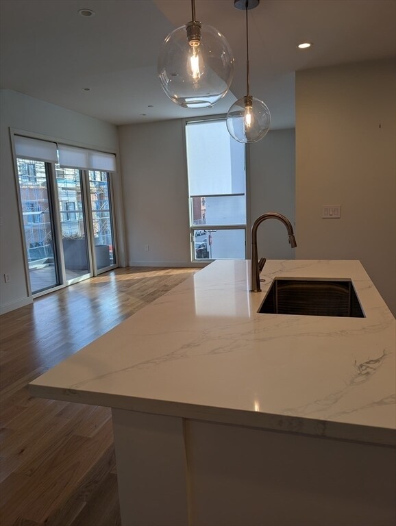 Foto del edificio - 537 E 2nd St