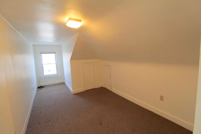 Foto del edificio - Studio apartment next to EMU for rent! - 1131-A Shenandoah St.