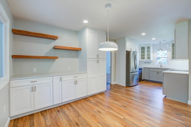 Building Photo - 1307 Bob White Dr