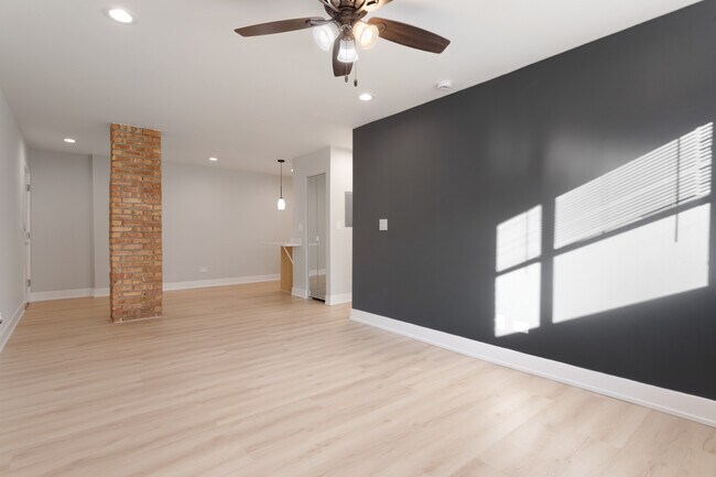 Foto del edificio - 6758 N Sheridan Rd