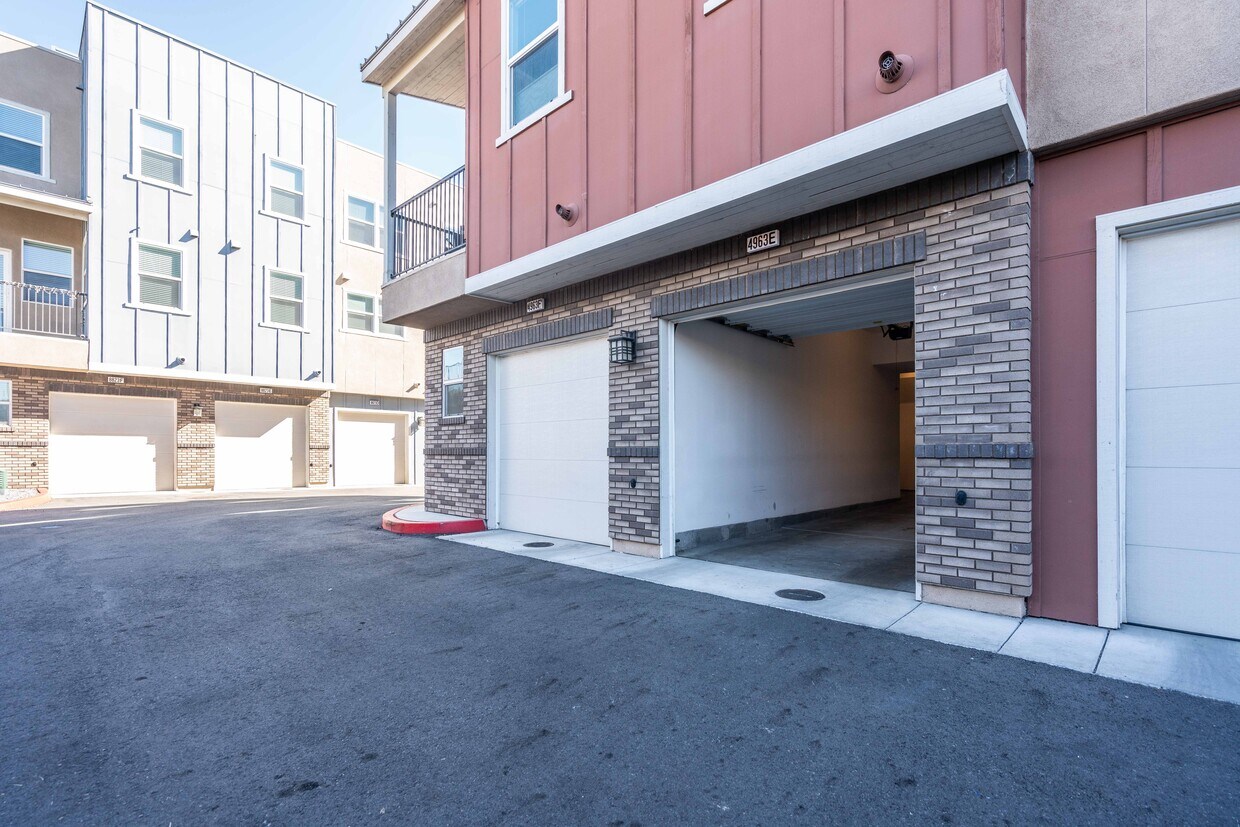 4963 Laurel, Montclair, CA 91763 Townhome Rentals in Montclair CA