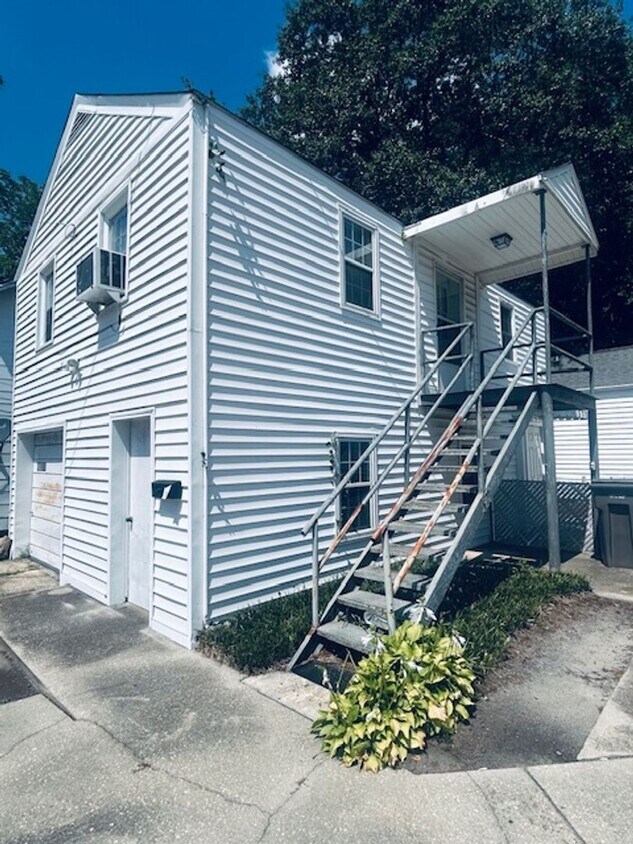 Foto principal - 1904 N McMillan Ave