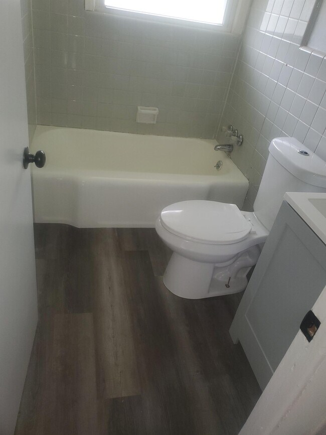 Foto del edificio - 17700 Plainview Ave