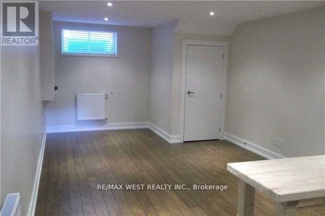 Photo du bâtiment - 111 Lippincott St