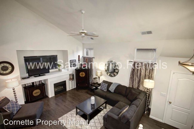 Building Photo - 4 br, 3 bath House - 267 Hornsby Court