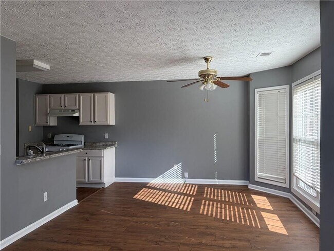 Building Photo - 510 Stanford Pl