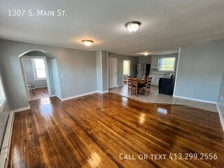 Building Photo - 1307 S Main St