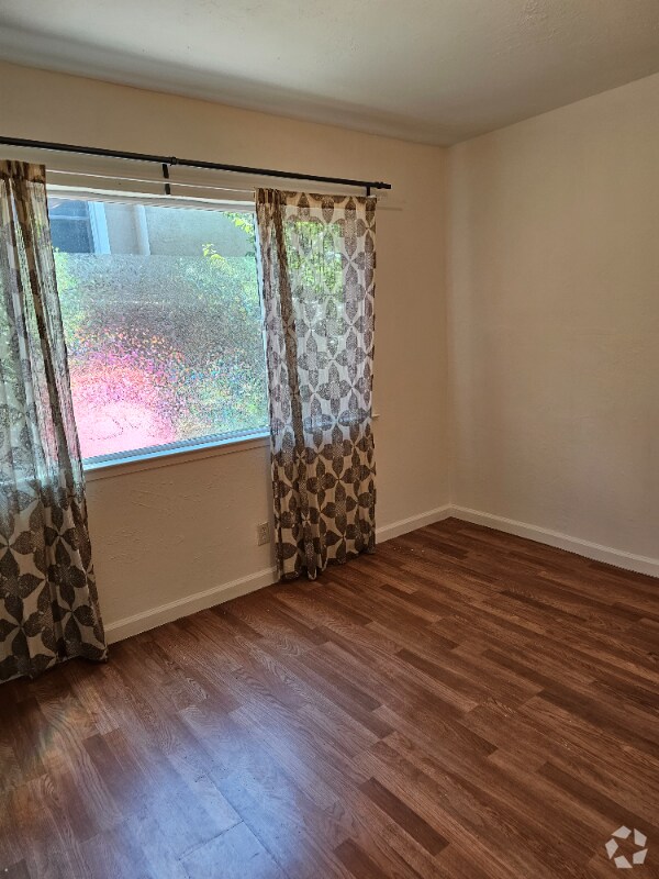 The Case Apartments under 900 Berkeley, CA 6 Rentals