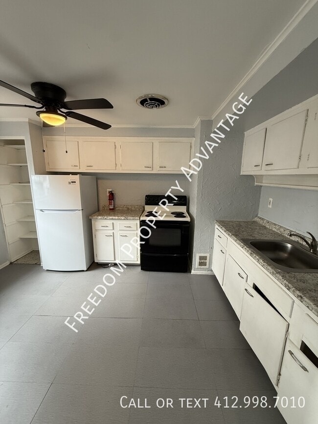 Foto del edificio - 2415 Park Hill Dr