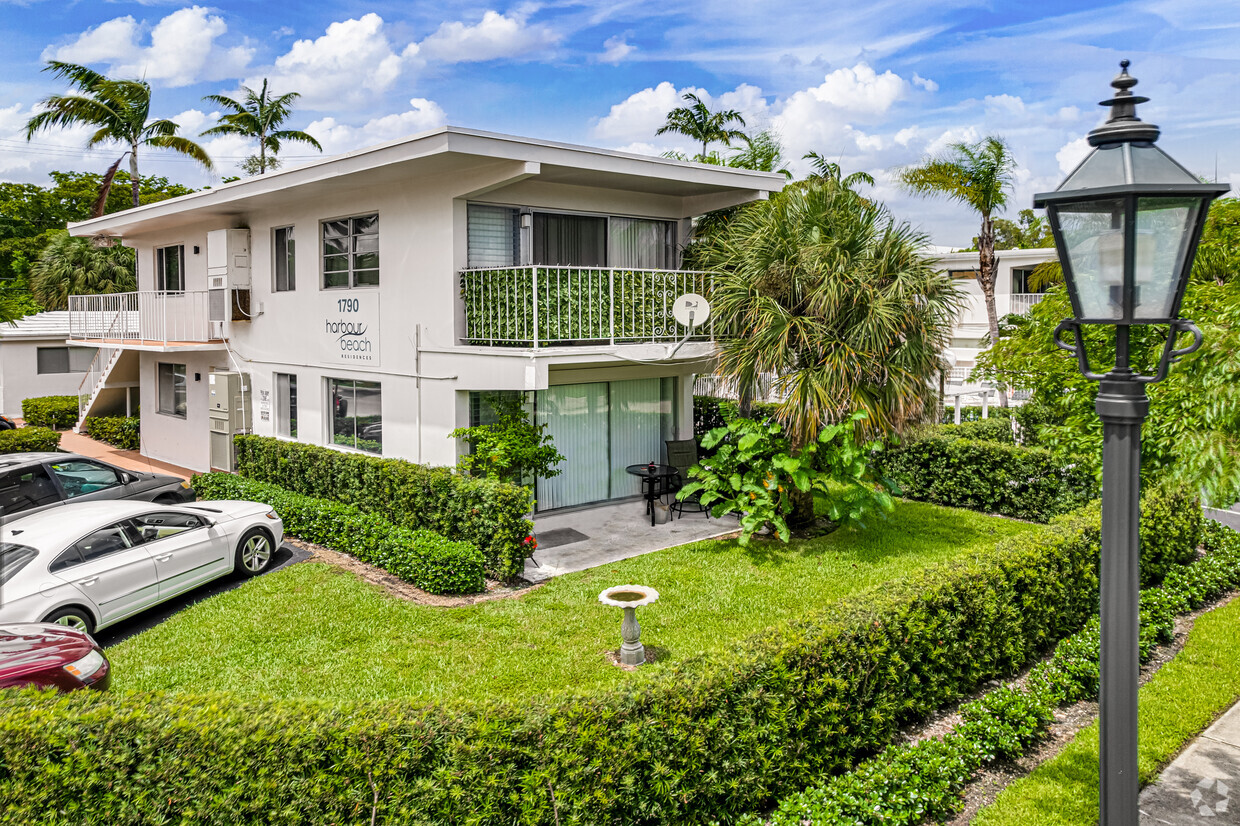 Primary Photo - Harbor Beach House Apartments