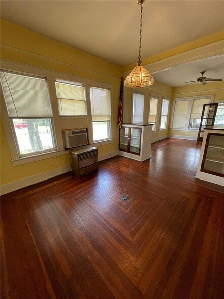 Foto del edificio - 670 Avenue B NW