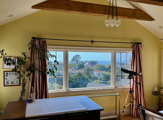 Building Photo - 220 Santa Paula Ave