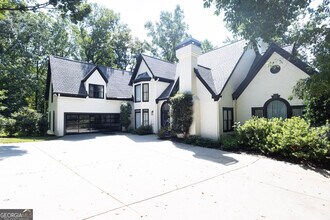 Building Photo - 700 S Brighton Ct