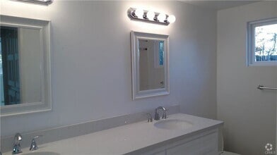 Building Photo - 29486 Vista Plaza Dr