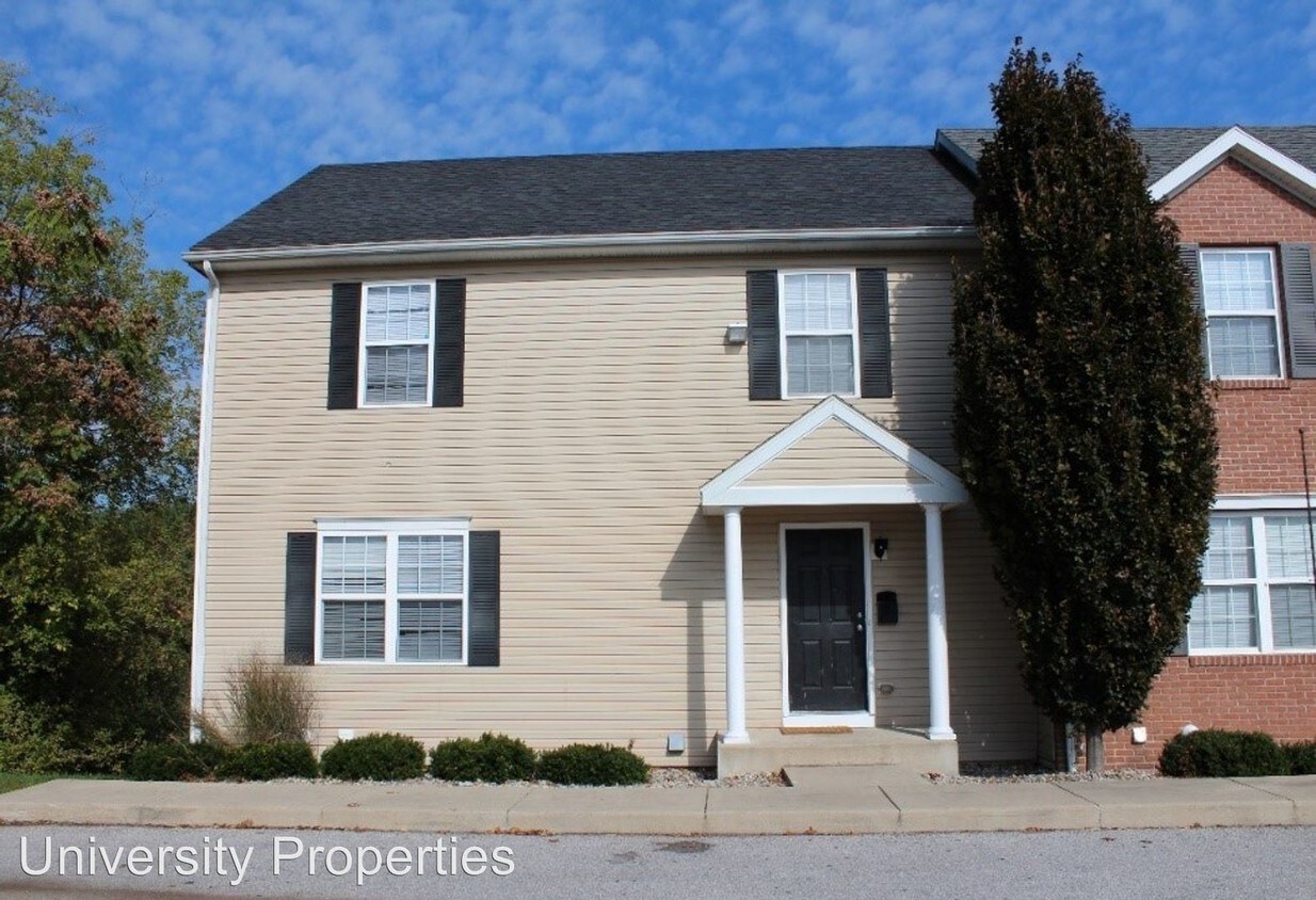 Primary Photo - 1103 N Byrne Rd