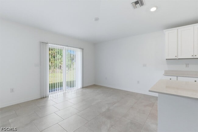 Building Photo - 3911 Treasure Oak Wy