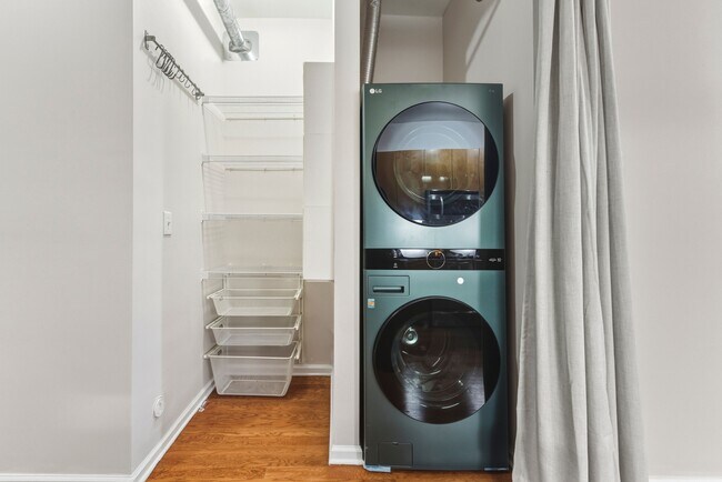 Foto del edificio - 5300 Peachtree Rd