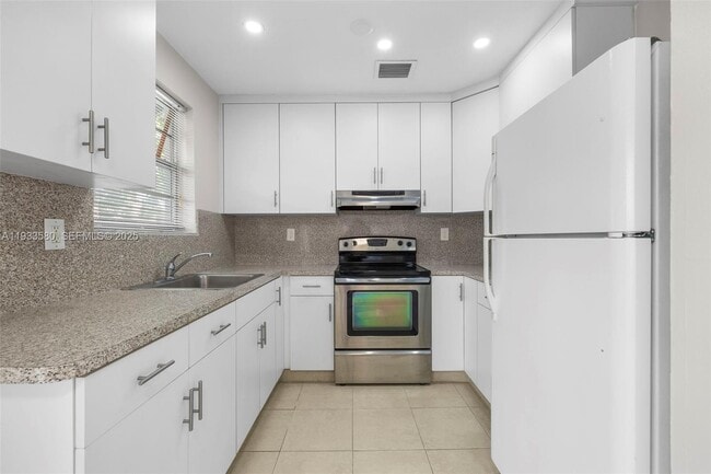 Foto del edificio - 85 W 24th St