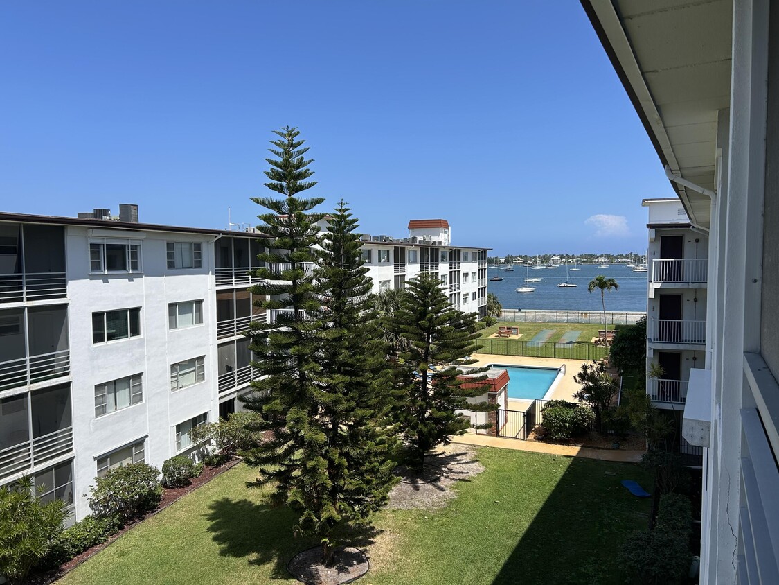 Primary Photo - 4500 N Flagler Dr