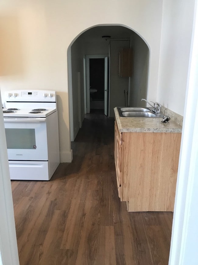 Foto del edificio - 152 S Kenwood St