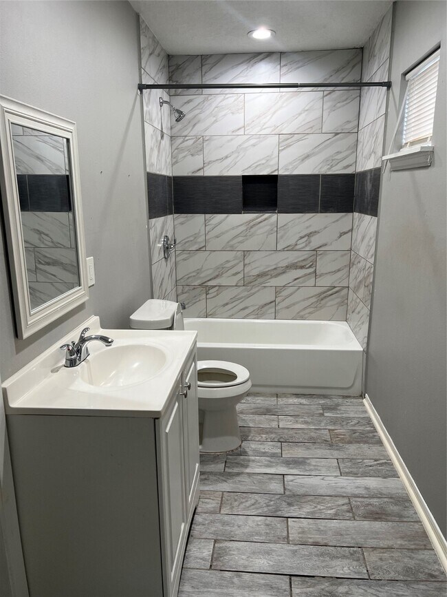 Foto del edificio - 7909 Brutus St