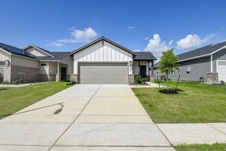 Building Photo - 21835 Red Lantana Trl
