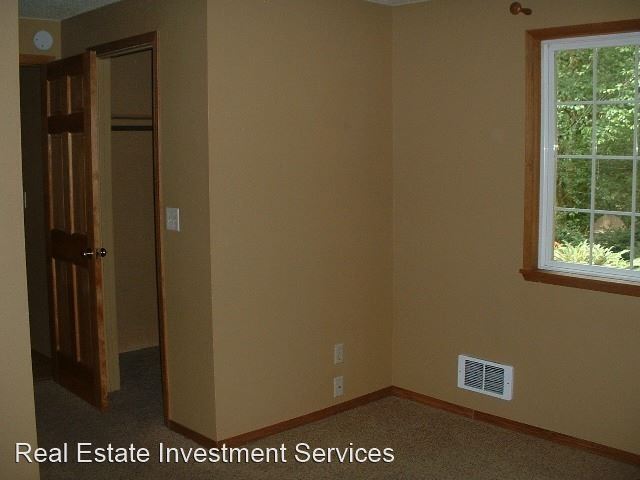 Foto del edificio - 3 br, 1 bath House - 14214 HOLLYBURN LN KPN