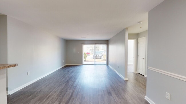 Interior Photo - 14 North