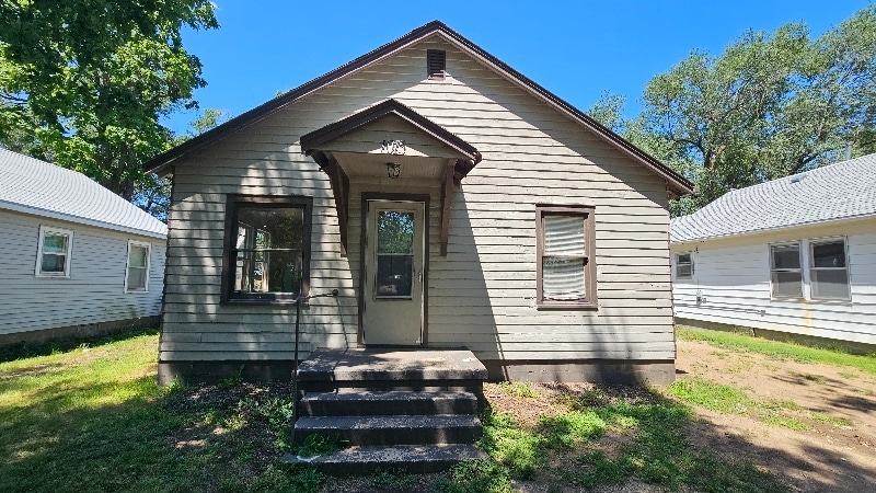 Primary Photo - 1015 N Tenth St