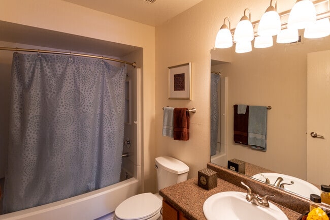 2BR, 2BA 986SF - Countryside Village Apartments