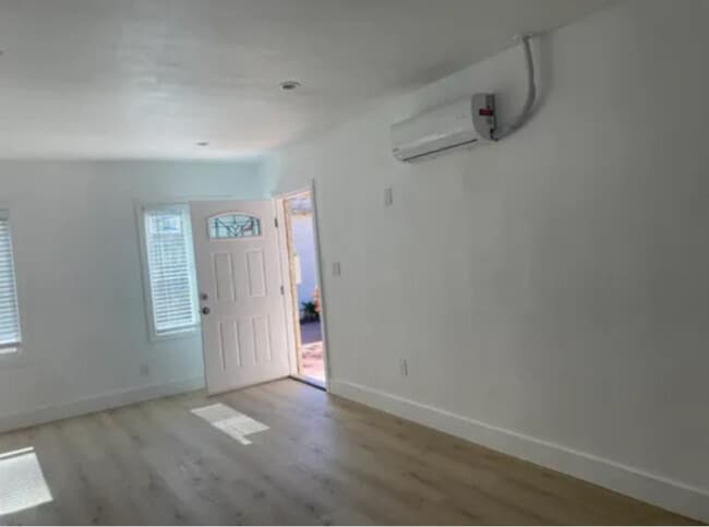Foto del edificio - 10900 Lillian Ln