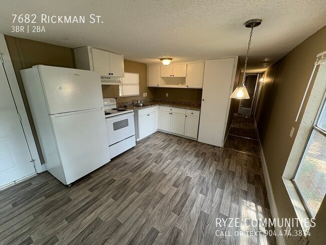Foto del edificio - 7682 Rickman St