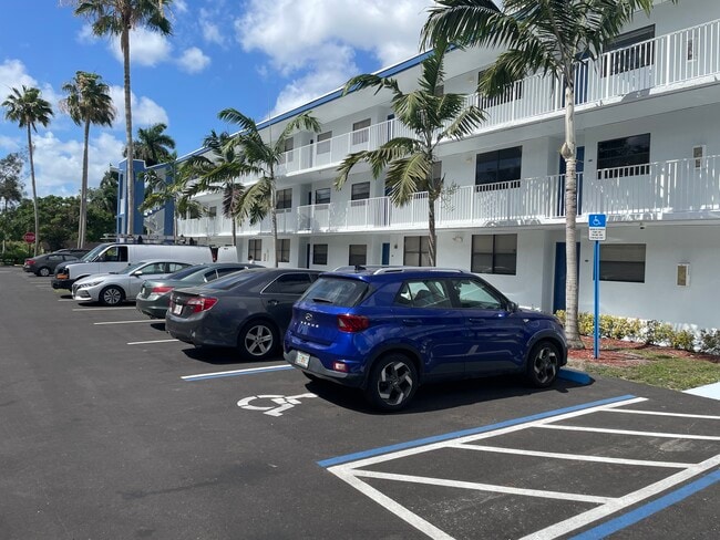 Foto del edificio - 5060 SW 64th Ave