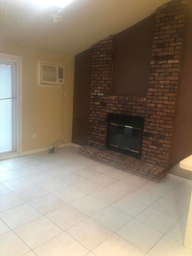 Foto del edificio - 388 Travis Ave