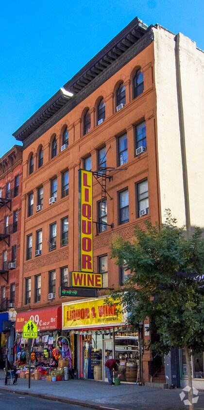 Building Photo - 2173 3rd Ave