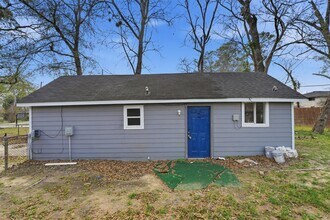 Building Photo - 5313 Firnat St